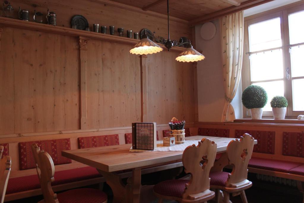 Landhotel Zur Alten Kaserne Ebern Chambre photo